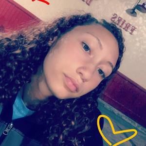 Meet your Posher, Carrie